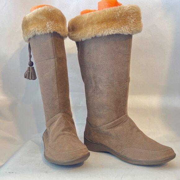 Western Chief Tan Women Fur Boots Size 7 - Picture 1 of 9